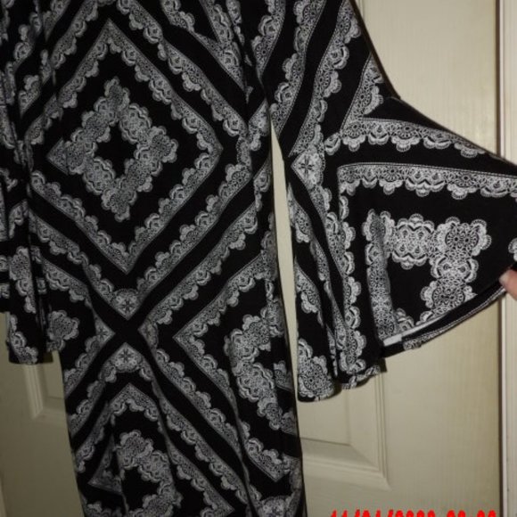 Dress - Picture 3 of 11